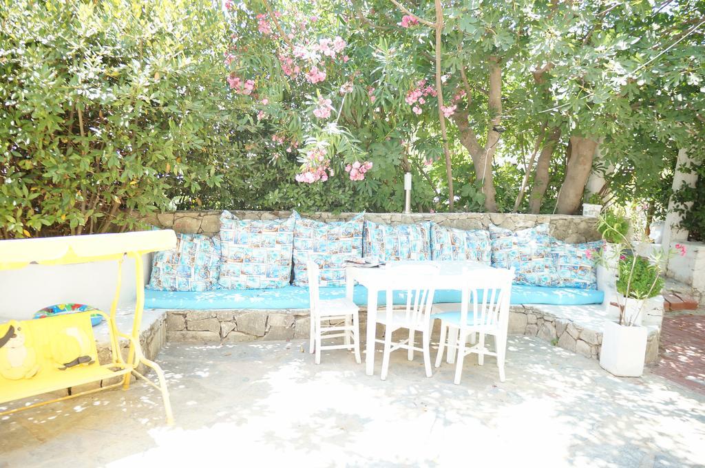 Esmana Hotel Bitez Bagian luar foto
