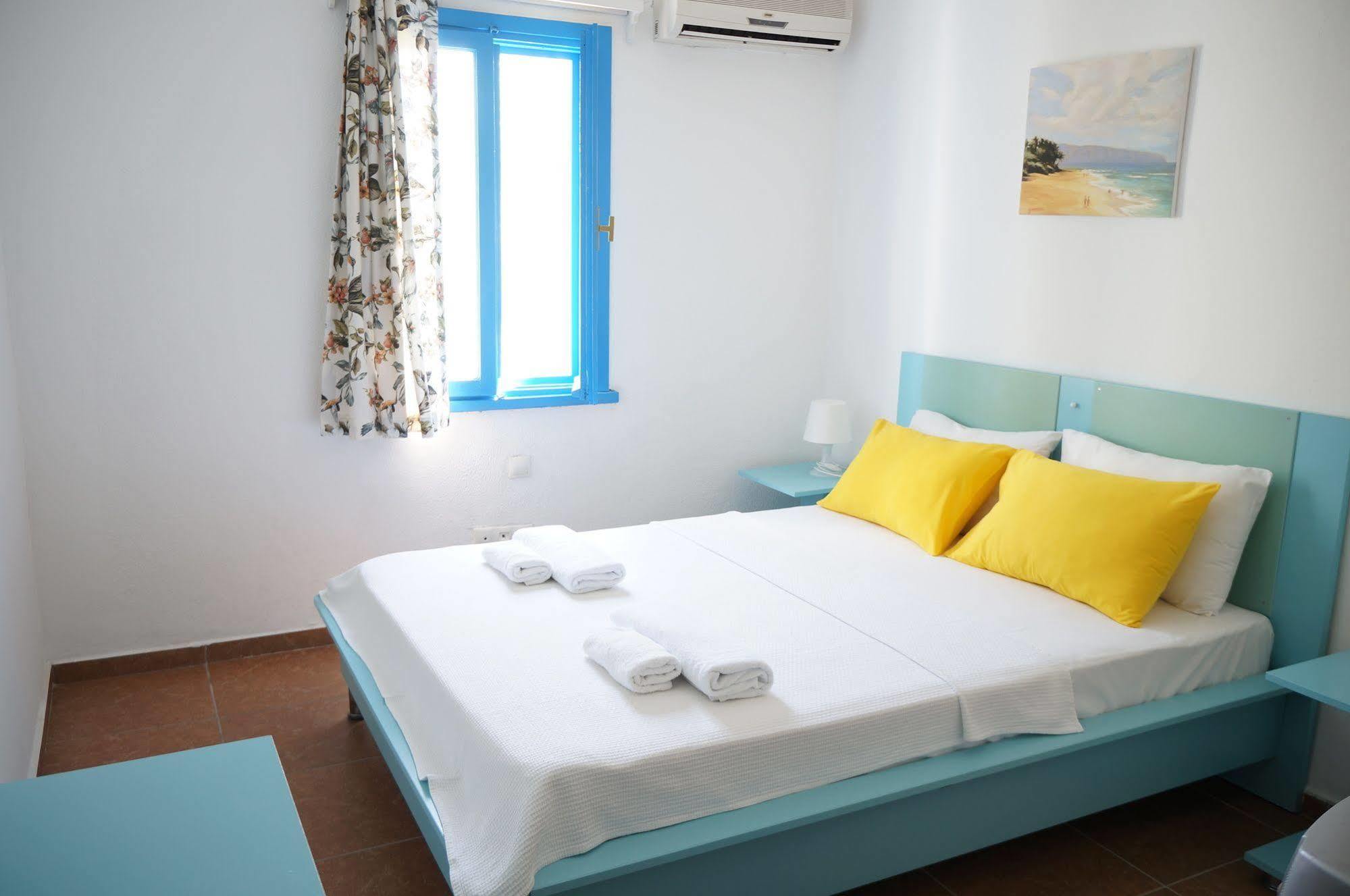 Esmana Hotel Bitez Bagian luar foto